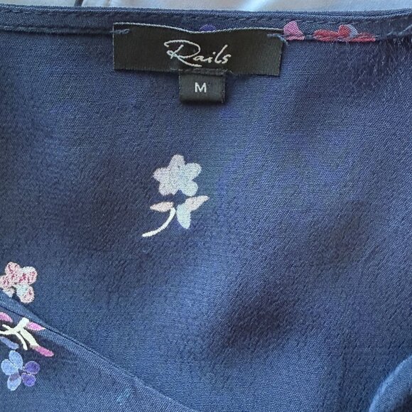 Rails Simone Wrap Blouse Floral Ruffle Medium Navy Kyoto Rayon Adjustable Wrap - Picture 6 of 9